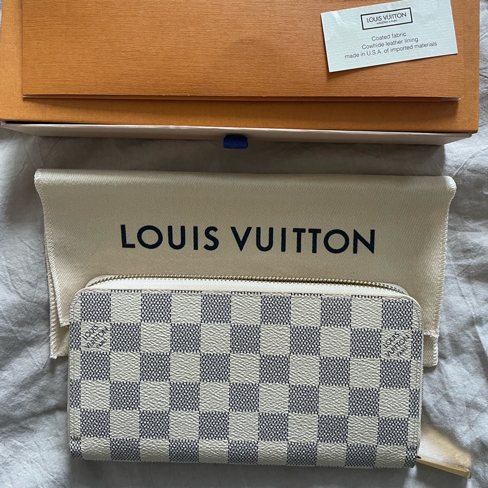 Louis Vuitton Zippy Damier Azur Long Wallet